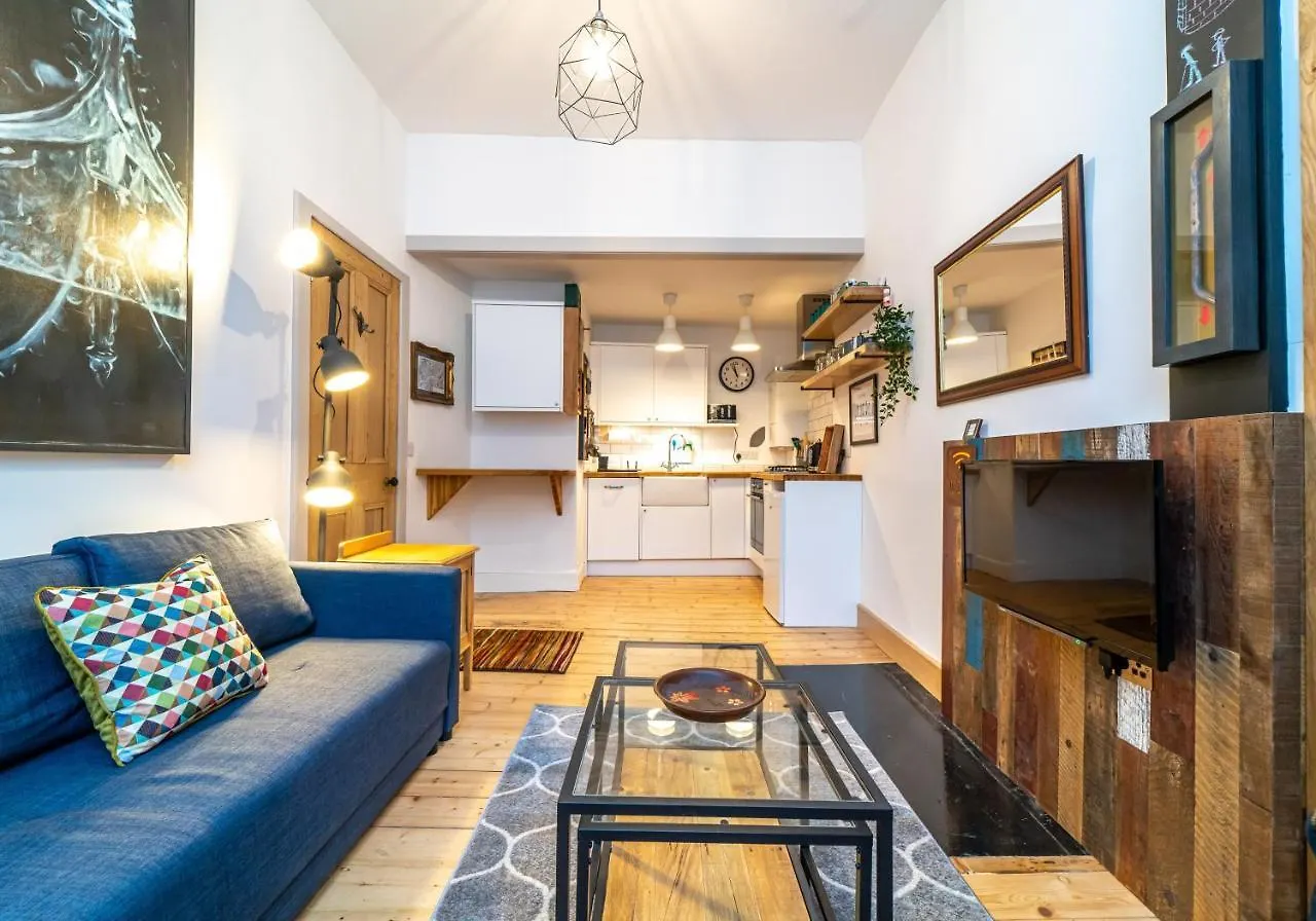 The Waverley Park Residence Edinburgh Apartment